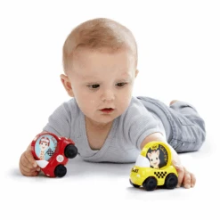 VULLI Sophie La Girafe® Speelauto Set 8 VULLI Sophie La Girafe® Speelauto Set -Pink or blue vulli sophie la girafe speelauto set a329517 1