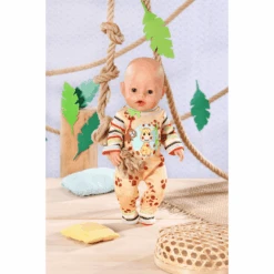 Zapf Creation Dolly Moda Romper Met Giraffe 43cm -Pink or blue zapf creation dolly moda romper met giraffe 43cm a363021 2